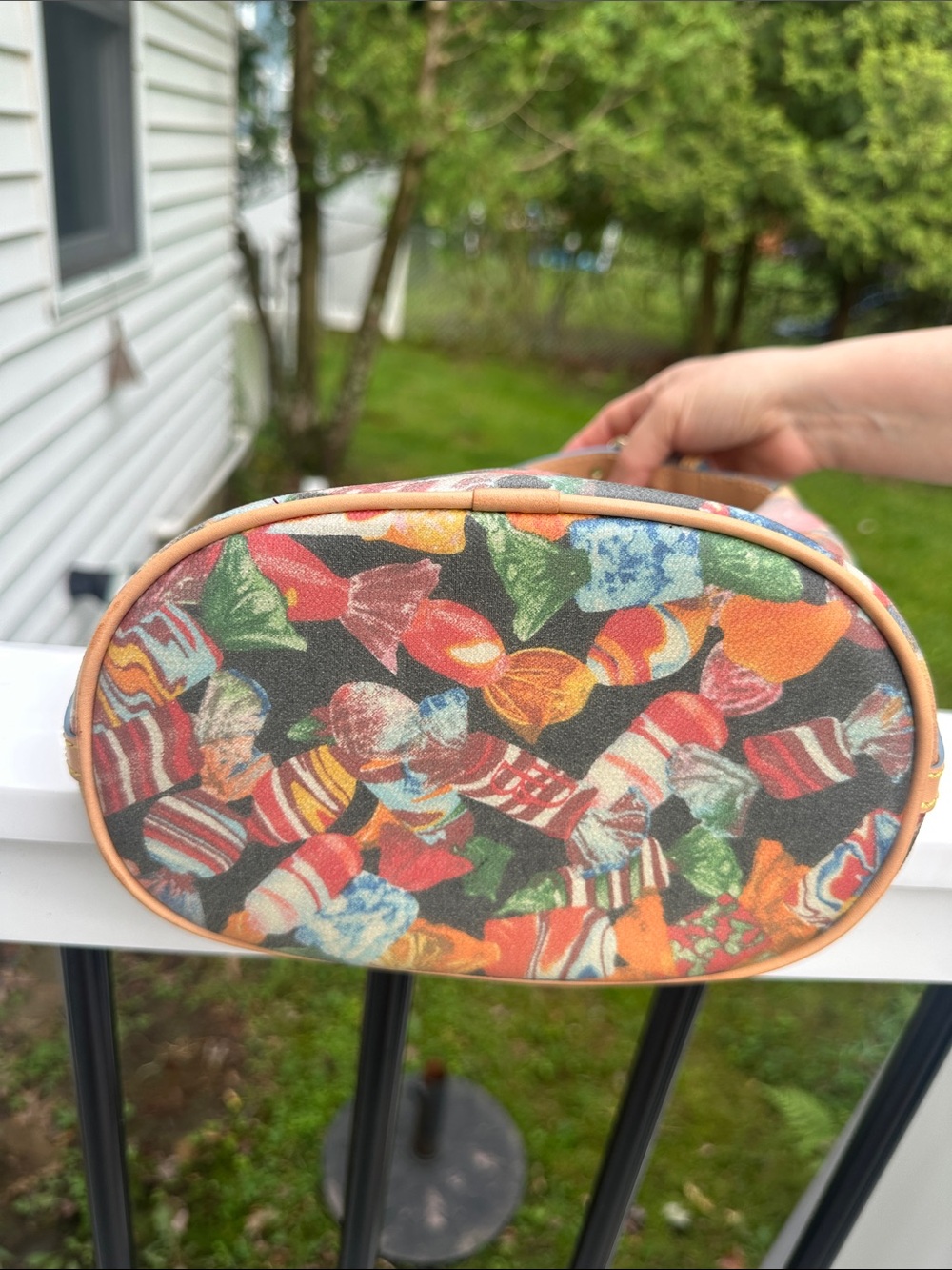 Dooney & Bourke retired candy print bucket bag - Picture 11 of 16